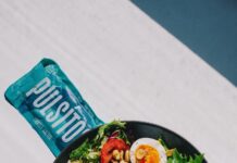 새해에 맞는 건강식단, 올해의 트렌드는? green and white rice with vegetables on black ceramic bowl